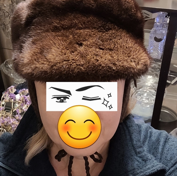 Fur hat - Picture 5 of 11